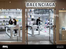 Balenciaga Hoodie: The Epitome of Luxury Streetwear